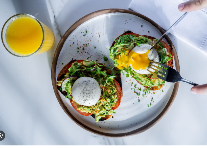 YO EGG THE POACHED ONE