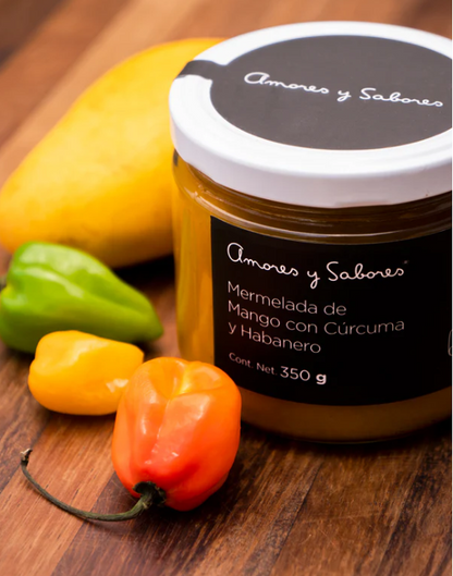 AMORES Y SABORES MERMELADA DE MANGO CON CURCUMA Y HBANERO